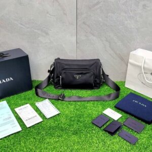 [국내배송]프라다 리나일론 사피아노 미디엄 숄더백