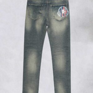 [국내배송]몽클레어 포켓 로고 패치 슬림핏 데님 팬츠