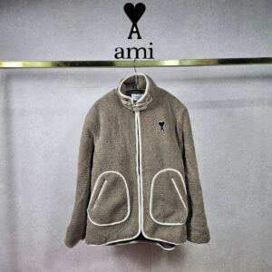 [국내배송]아미 양털 벨크로 무스탕