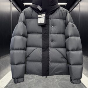 [국내배송]몽클레어 Madeira 마데이라 쇼트 다운 패딩 자켓