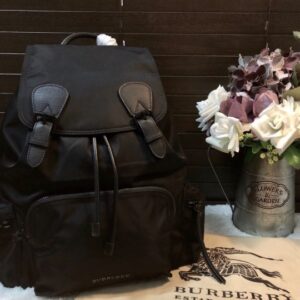 [국내배송]버버리 테크니컬 나일론 가죽 럭색