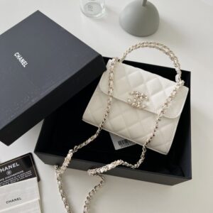 [국내배송]샤넬 탑핸들 화이트 반수공