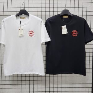 [국내배송]버버리 자수로고 코튼 반팔