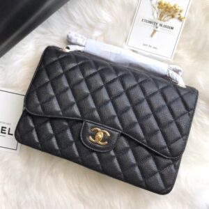 [국내배송]샤넬 클래식 플랩백 캐비어 블랙 금장 라지 A58600