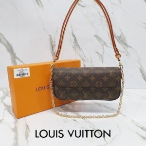 [국내배송]루이비통 월릿 온 체인 아이비