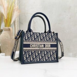 [국내배송]디올 북토트 스몰 스트랩백 네이비
