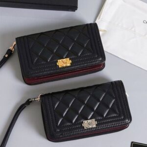 [국내배송]샤넬 램스킨 보이 월렛 앤 체인 폰 케이스
