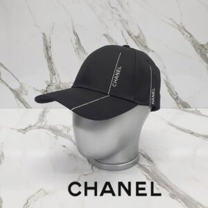 [국내배송]샤넬 라인 자수 볼캡