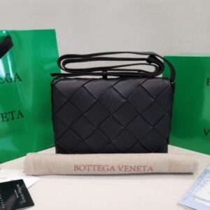 [국내배송]보테가베네타 인트레치아토 크로스백( 최상위 버전) 168-356